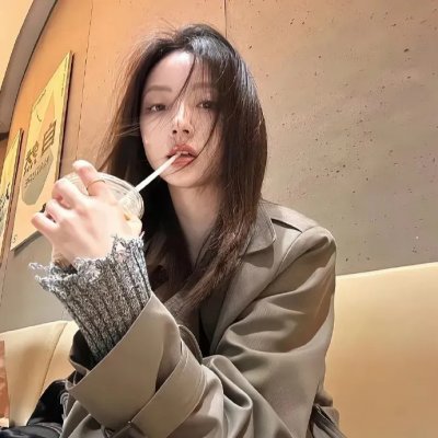 迎风伫立的狮子